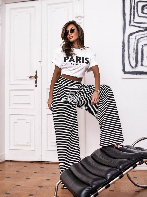 Bluzka Paris biała z czarnym napisem